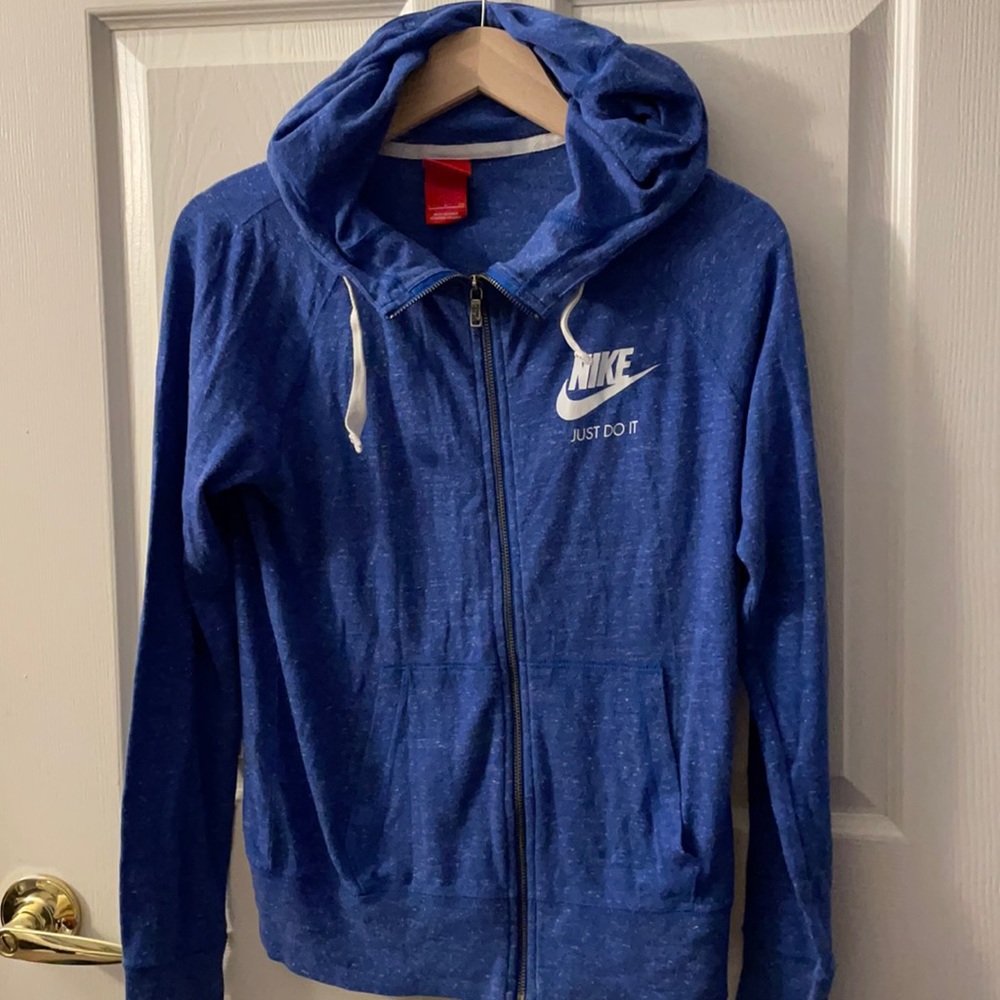 NIKE women’s zip up hoodie
